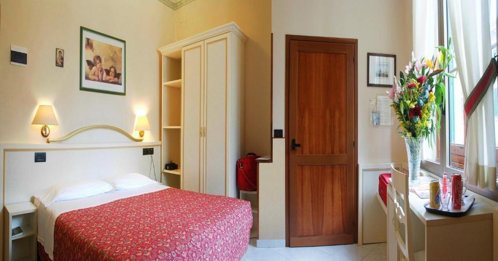 Hotel Casci Флоренция Стая снимка